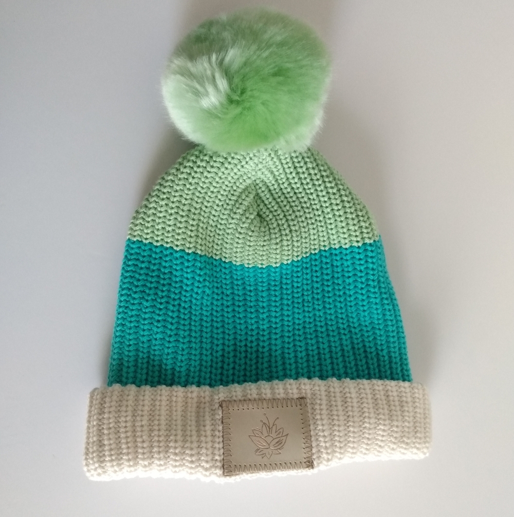 Disneyland Parks x Love Your Melon Lotus Tiana Princes Frog Beanie Hat Adult NEW
